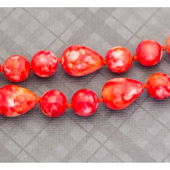 Vintage Boho Red Beaded Necklace 28 Inches G11 - Picture 2 of 3
